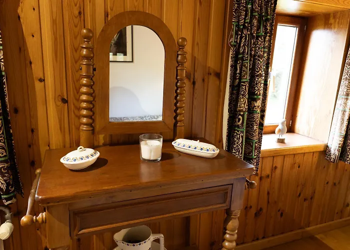 Les Deux De La Plumette - Le Logis Et Le Fenil Sivry-Rance